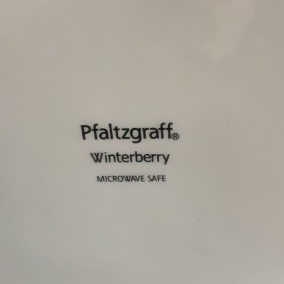 🌿NWOT Pfaltzgraff Winterberry Santa Treat Jar🌿 - Picture 10 of 14